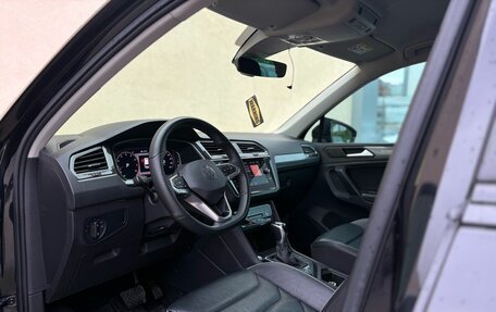 Volkswagen Tiguan II, 2021 год, 2 890 000 рублей, 11 фотография