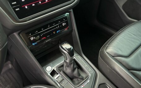 Volkswagen Tiguan II, 2021 год, 2 890 000 рублей, 12 фотография