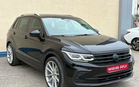 Volkswagen Tiguan II, 2021 год, 2 890 000 рублей, 7 фотография