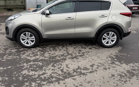 KIA Sportage IV рестайлинг, 2017 год, 1 800 000 рублей, 3 фотография