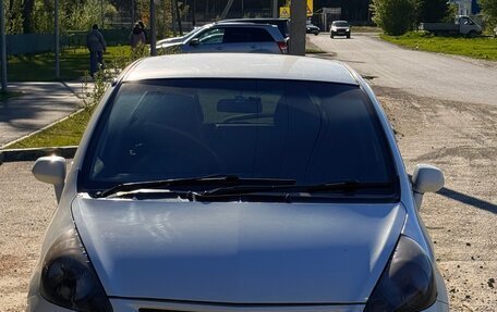Honda Fit III, 2006 год, 350 000 рублей, 2 фотография