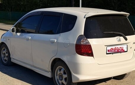 Honda Fit III, 2006 год, 350 000 рублей, 4 фотография