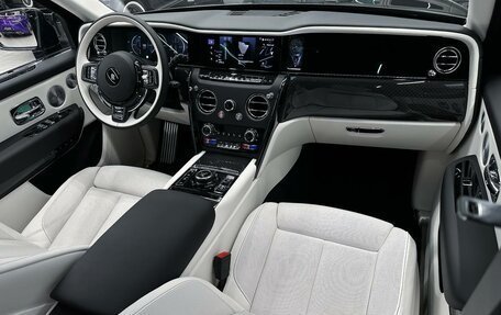 Rolls-Royce Cullinan, 2026 год, 78 000 000 рублей, 14 фотография
