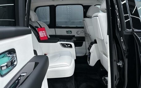 Rolls-Royce Cullinan, 2026 год, 78 000 000 рублей, 25 фотография