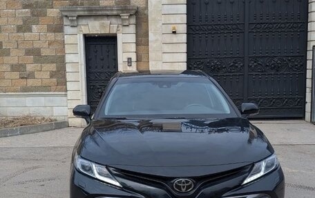 Toyota Camry, 2021 год, 3 430 000 рублей, 1 фотография