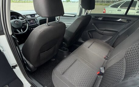 Skoda Rapid I, 2017 год, 1 365 000 рублей, 5 фотография