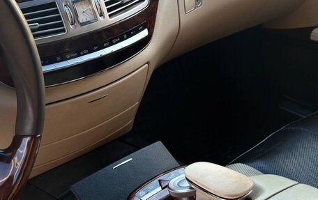 Mercedes-Benz S-Класс, 2006 год, 1 250 000 рублей, 22 фотография