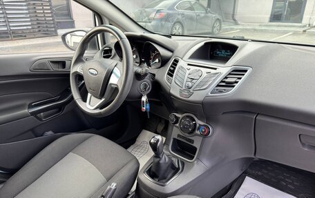Ford Fiesta, 2016 год, 820 000 рублей, 6 фотография