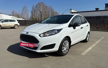Ford Fiesta, 2016 год, 820 000 рублей, 2 фотография