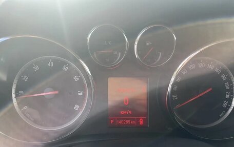 Opel Astra J, 2011 год, 650 000 рублей, 8 фотография