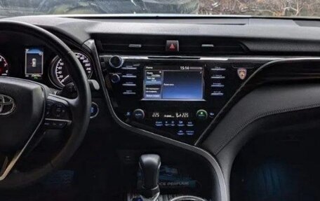 Toyota Camry, 2021 год, 3 430 000 рублей, 8 фотография