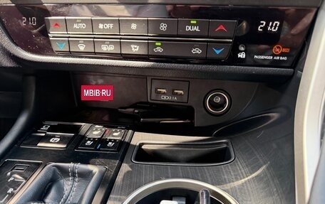 Lexus RX IV рестайлинг, 2019 год, 4 980 000 рублей, 16 фотография