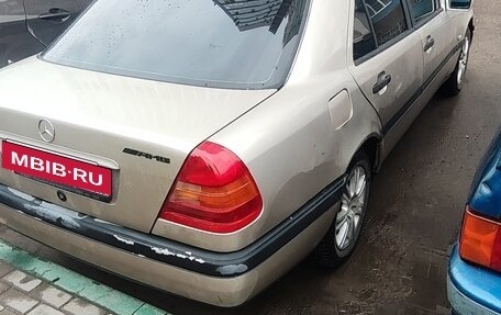 Mercedes-Benz C-Класс, 1997 год, 400 000 рублей, 3 фотография