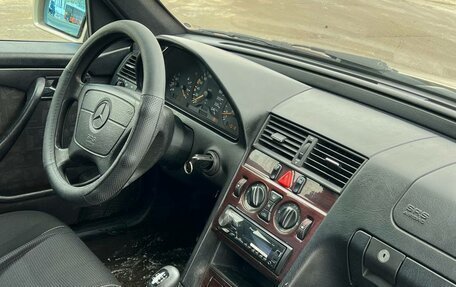 Mercedes-Benz C-Класс, 1997 год, 400 000 рублей, 11 фотография