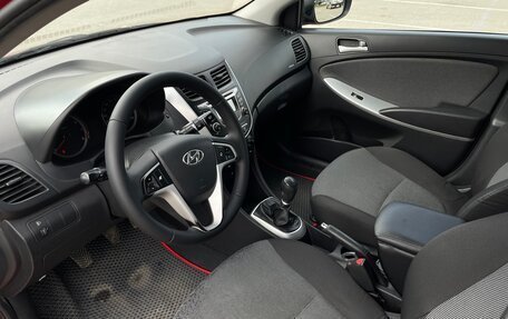 Hyundai Solaris II рестайлинг, 2012 год, 500 000 рублей, 12 фотография