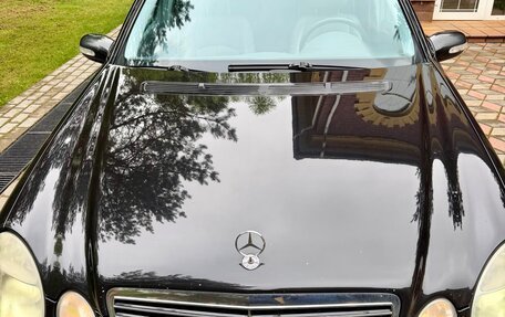 Mercedes-Benz E-Класс, 2004 год, 1 400 000 рублей, 4 фотография