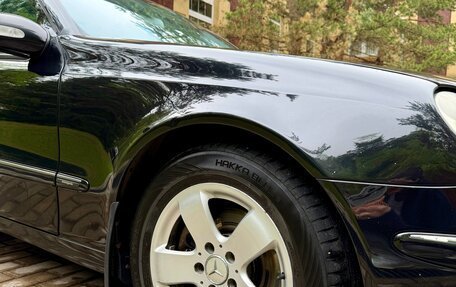 Mercedes-Benz E-Класс, 2004 год, 1 400 000 рублей, 5 фотография
