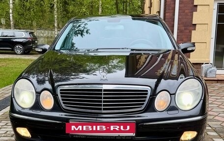 Mercedes-Benz E-Класс, 2004 год, 1 400 000 рублей, 2 фотография