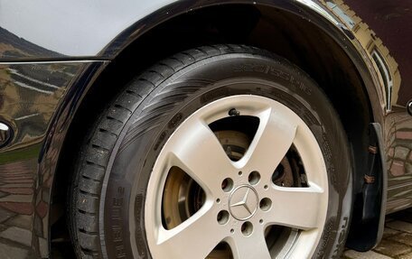 Mercedes-Benz E-Класс, 2004 год, 1 400 000 рублей, 13 фотография