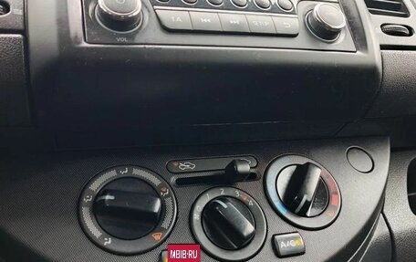 Nissan Note II рестайлинг, 2011 год, 599 000 рублей, 14 фотография