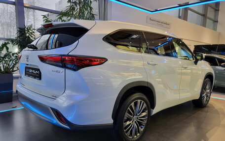 Toyota Highlander, 2026 год, 5 660 000 рублей, 33 фотография