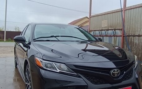 Toyota Camry, 2020 год, 2 550 000 рублей, 1 фотография