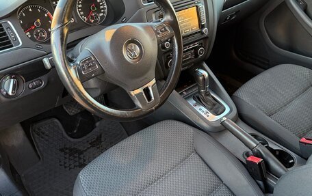 Volkswagen Jetta VI, 2012 год, 690 000 рублей, 8 фотография