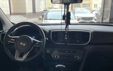 KIA Sportage IV рестайлинг, 2019 год, 2 400 000 рублей, 7 фотография
