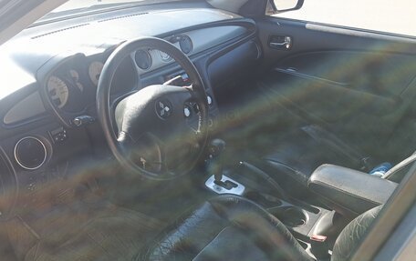 Mitsubishi Outlander III рестайлинг 3, 2004 год, 600 000 рублей, 15 фотография