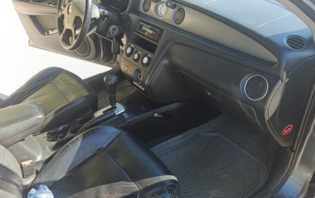 Mitsubishi Outlander III рестайлинг 3, 2004 год, 600 000 рублей, 18 фотография