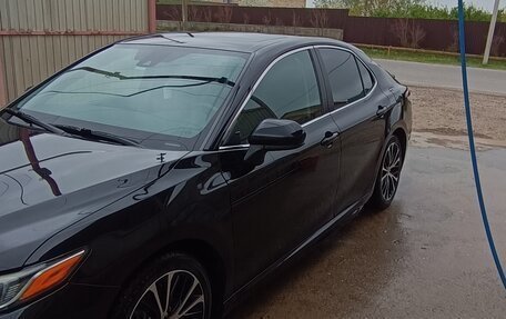 Toyota Camry, 2020 год, 2 550 000 рублей, 2 фотография