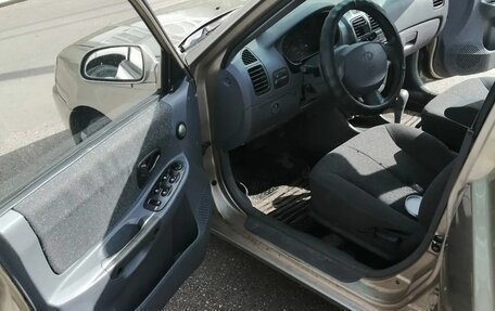 Hyundai Accent II, 2004 год, 285 000 рублей, 4 фотография