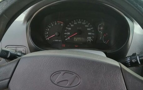 Hyundai Accent II, 2004 год, 285 000 рублей, 10 фотография