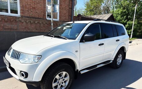 Mitsubishi Pajero Sport II рестайлинг, 2011 год, 1 550 000 рублей, 3 фотография