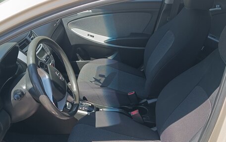 Hyundai Solaris II рестайлинг, 2013 год, 865 000 рублей, 8 фотография