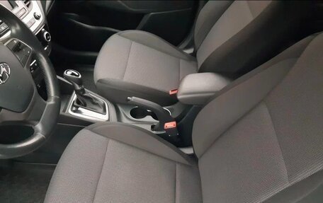 Hyundai Solaris II рестайлинг, 2018 год, 1 300 000 рублей, 5 фотография