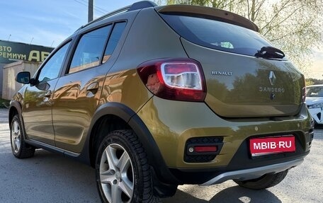 Renault Sandero II рестайлинг, 2015 год, 900 000 рублей, 1 фотография