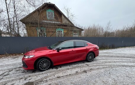 Toyota Camry, 2021 год, 3 030 000 рублей, 10 фотография