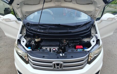 Honda Freed I, 2013 год, 1 349 990 рублей, 19 фотография