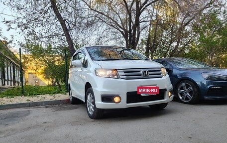 Honda Freed I, 2013 год, 1 349 990 рублей, 22 фотография