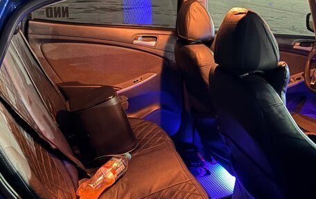 Hyundai Solaris II рестайлинг, 2013 год, 400 000 рублей, 3 фотография