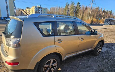 Mitsubishi Outlander III рестайлинг 3, 2008 год, 800 000 рублей, 9 фотография