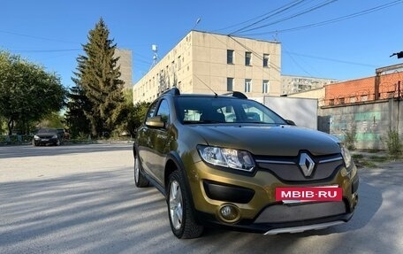 Renault Sandero II рестайлинг, 2015 год, 900 000 рублей, 2 фотография