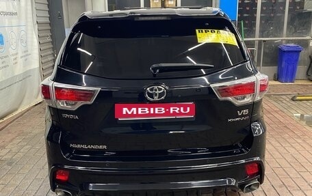 Toyota Highlander III, 2015 год, 2 650 000 рублей, 5 фотография