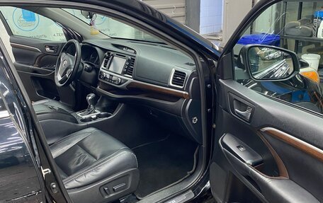 Toyota Highlander III, 2015 год, 2 650 000 рублей, 10 фотография