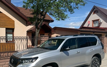 Toyota Land Cruiser Prado 150 рестайлинг 2, 2023 год, 9 000 000 рублей, 3 фотография