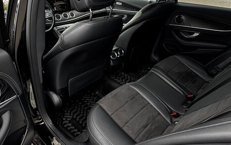 Mercedes-Benz E-Класс, 2019 год, 3 550 000 рублей, 9 фотография
