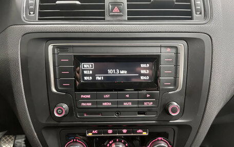 Volkswagen Jetta VI, 2016 год, 1 200 000 рублей, 18 фотография