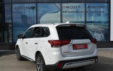 Mitsubishi Outlander III рестайлинг 3, 2022 год, 2 885 000 рублей, 7 фотография