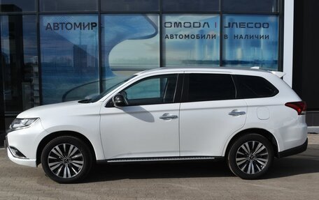 Mitsubishi Outlander III рестайлинг 3, 2022 год, 2 885 000 рублей, 8 фотография